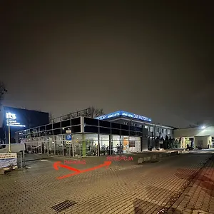  Хостел Loft Car Factory